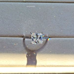 Solid 14k gold 3ct F VS1 lab princess diamond ring with side lab diamond